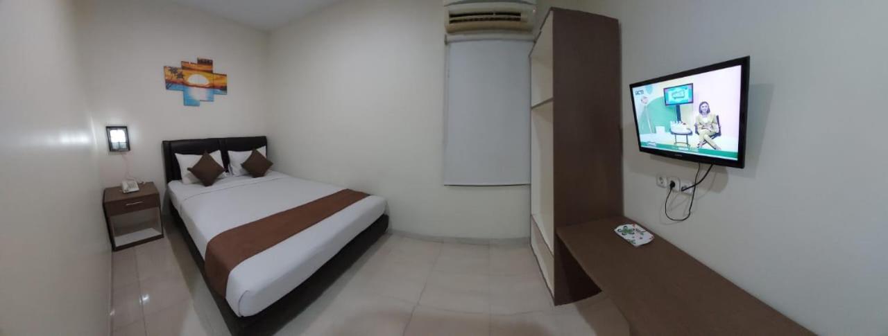 Grand Avira Hotel Batu Merah Exterior foto